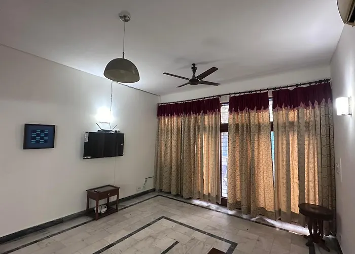 The Raveesh Apartment J42