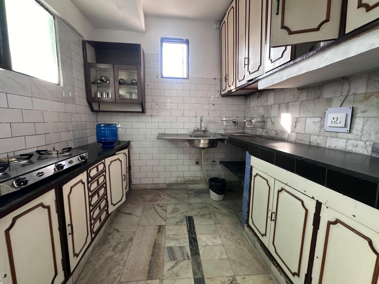 Apartment The Raveesh J42 New Delhi